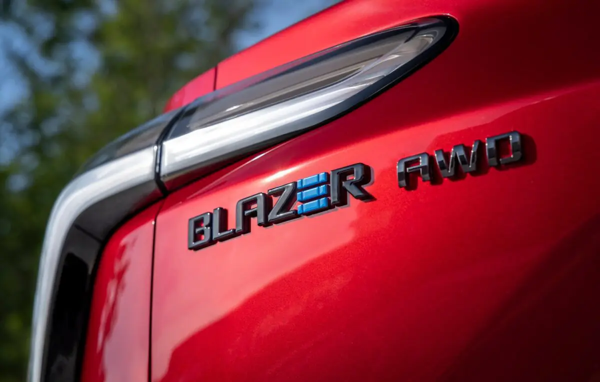 Blazer elétrica será o carro mais imponente da Chevrolet no Brasil em 2024  - 04/08/2022 - UOL Carros