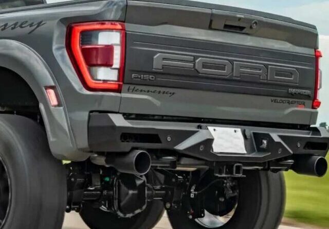 cropped-new-hennessey-velociraptor-6x6-and-a-six-wheel-pickup-07.jpg