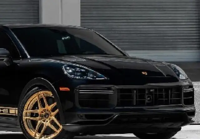 porsche-cayenne-turbo-gt-retro-displays-gold-wheels