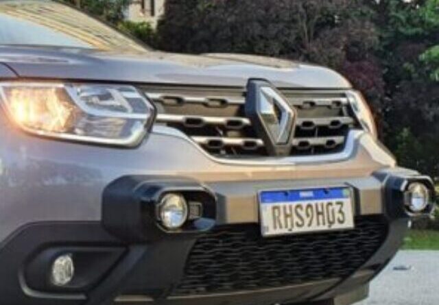 renault-duster-3-o-dacia-duster-with-diamond