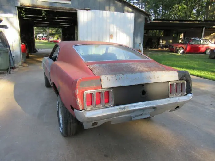 match-1-mustang-1970-subit-une-triste-transformation